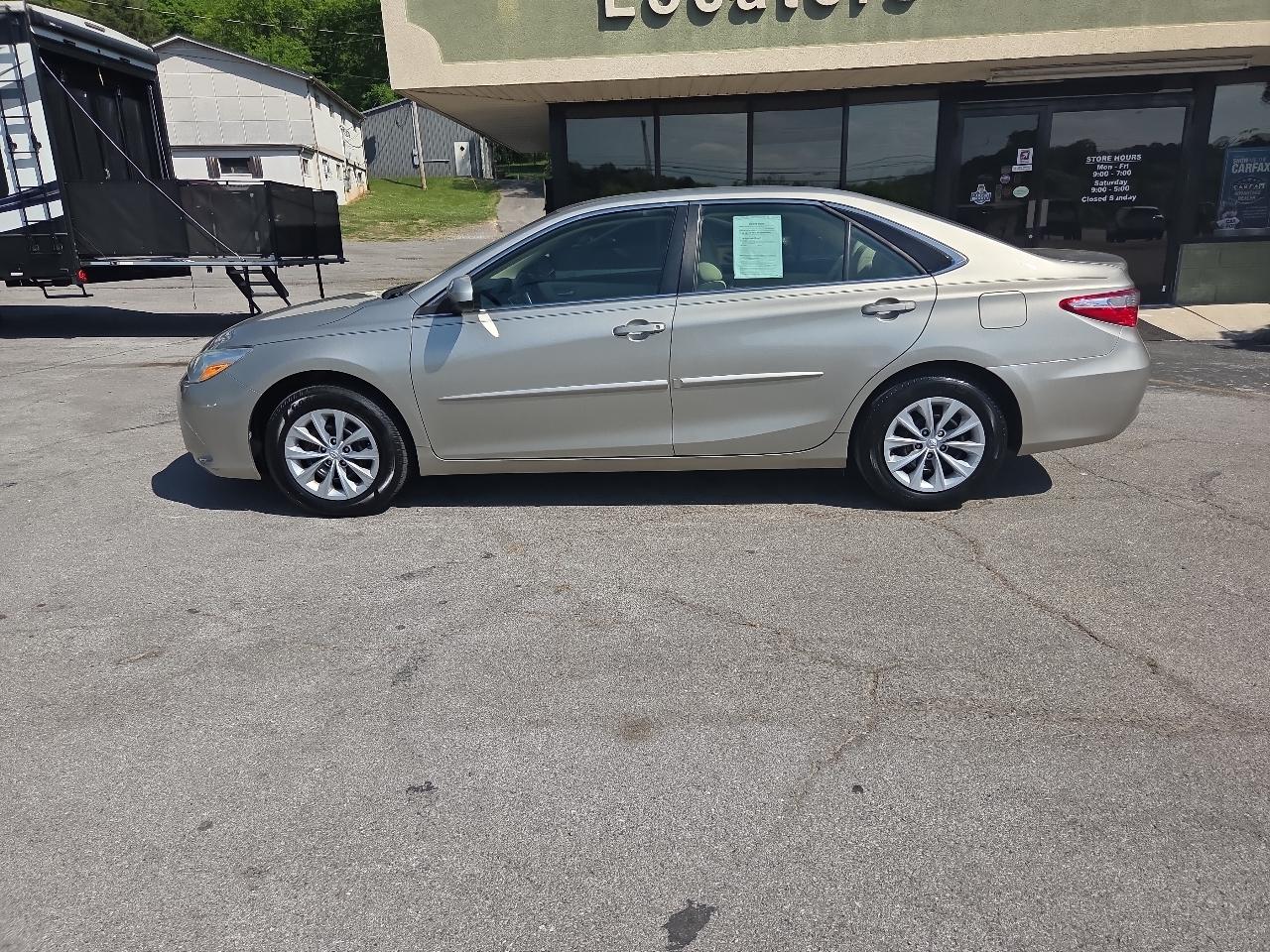 Toyota Camry XLE Auto (Natl) 2017