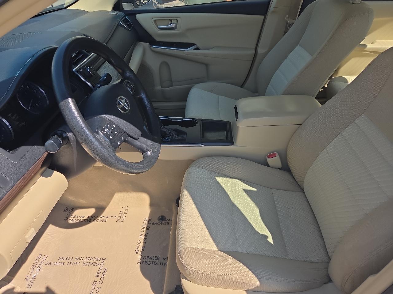 Toyota Camry XLE Auto (Natl) 2017