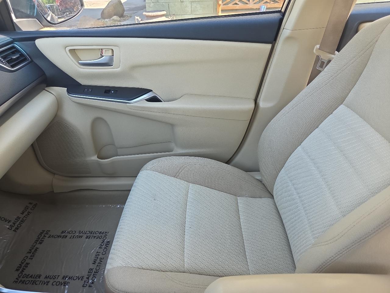 Toyota Camry XLE Auto (Natl) 2017