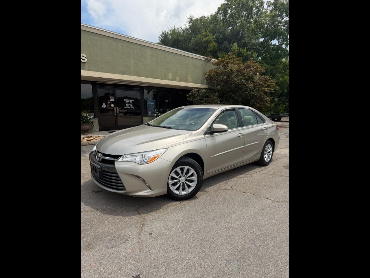 2017 Toyota Camry XLE Auto (Natl)
