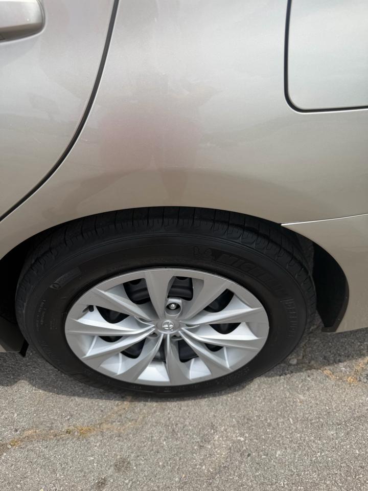Toyota Camry LE Auto (Natl) 2017