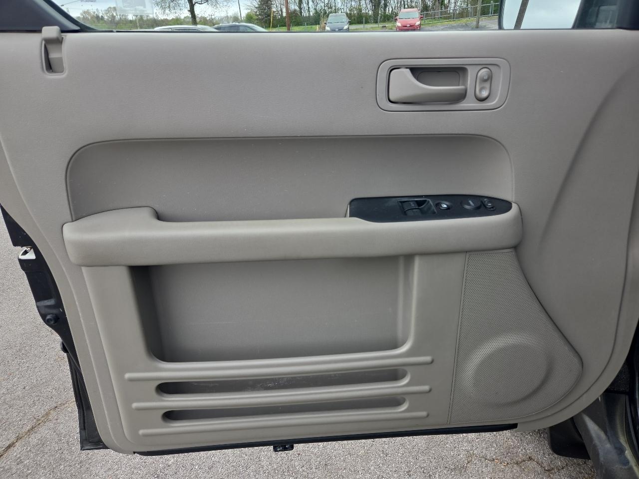 Honda Element 2WD 5dr Auto EX 2010