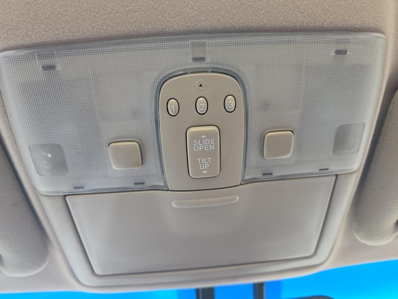 Lexus ES 330 4dr Sdn 2004