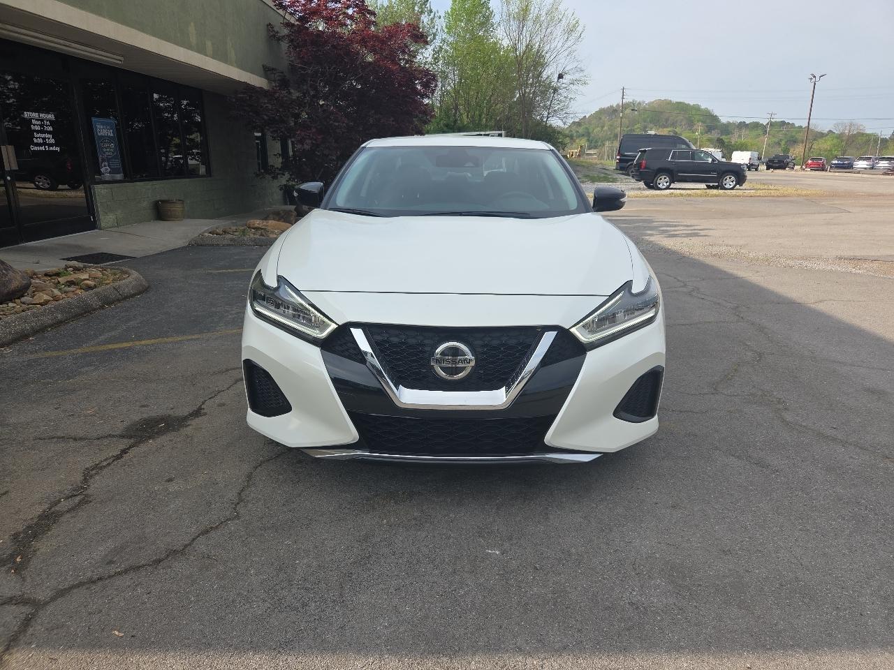 Nissan Maxima SV 3.5L 2020