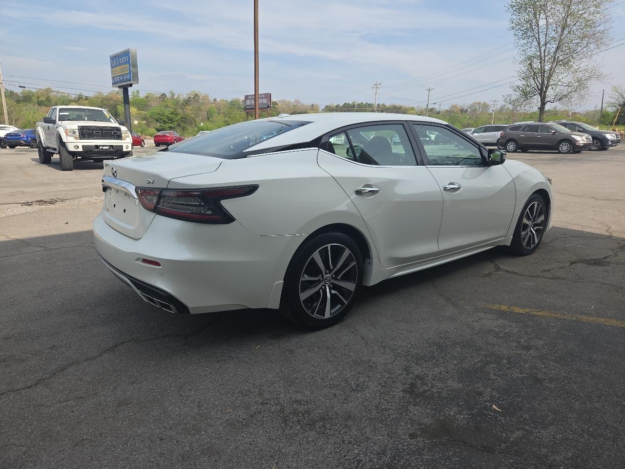 Nissan Maxima SV 3.5L 2020