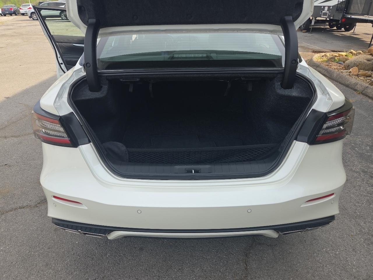 Nissan Maxima SV 3.5L 2020