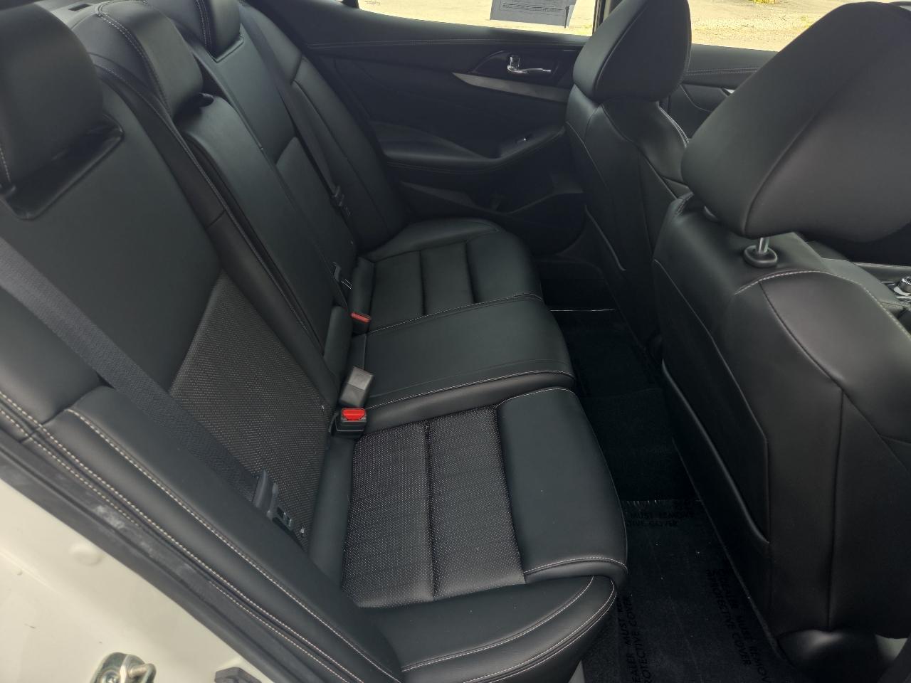 Nissan Maxima SV 3.5L 2020