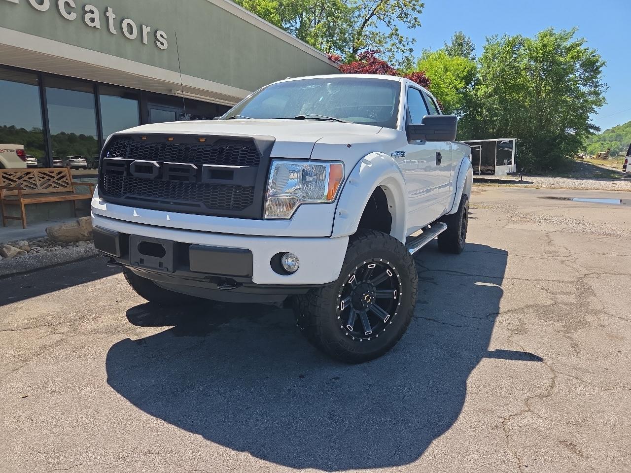 2013 Ford F-150 4WD SuperCab 145" Lariat
