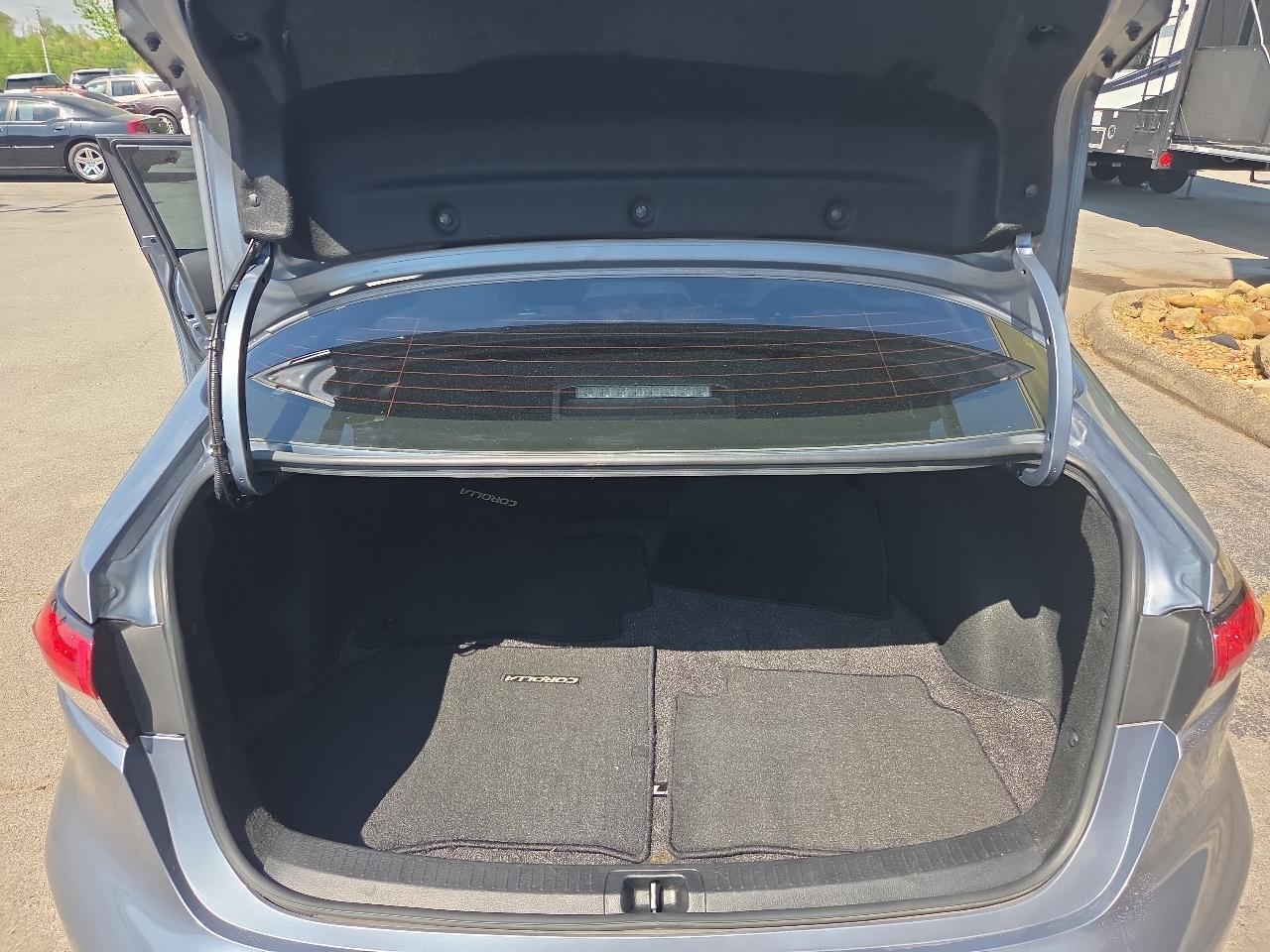 Toyota Corolla SE CVT (Natl) 2020