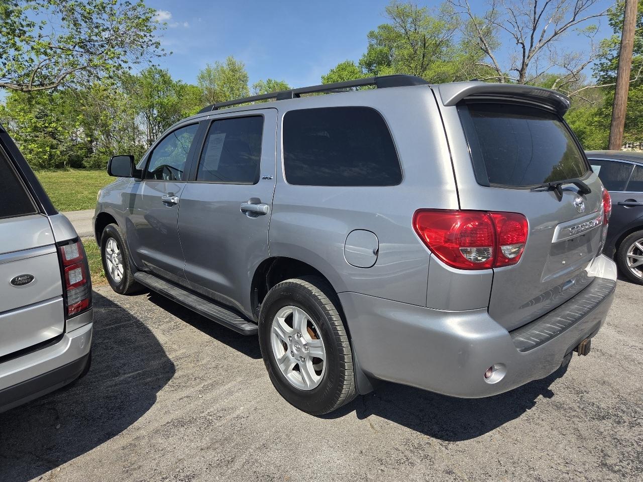 2012 Toyota Sequoia 4WD 4.6L SR5 (Natl)