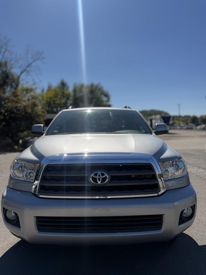 Toyota Sequoia 4WD 4.6L SR5 (Natl) 2012