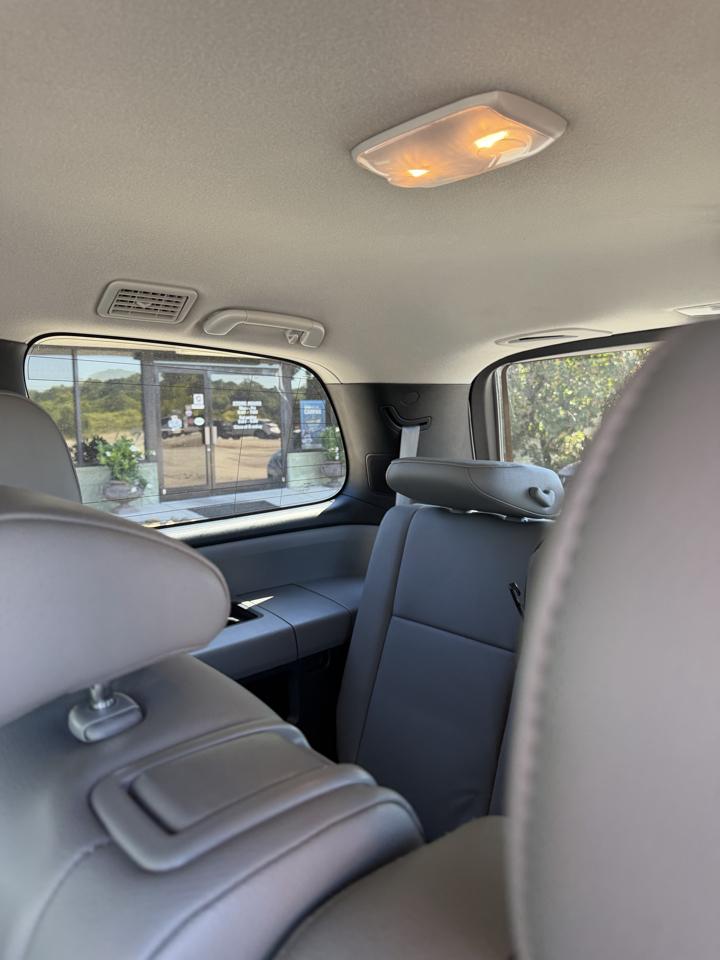 Toyota Sequoia 4WD 4.6L SR5 (Natl) 2012