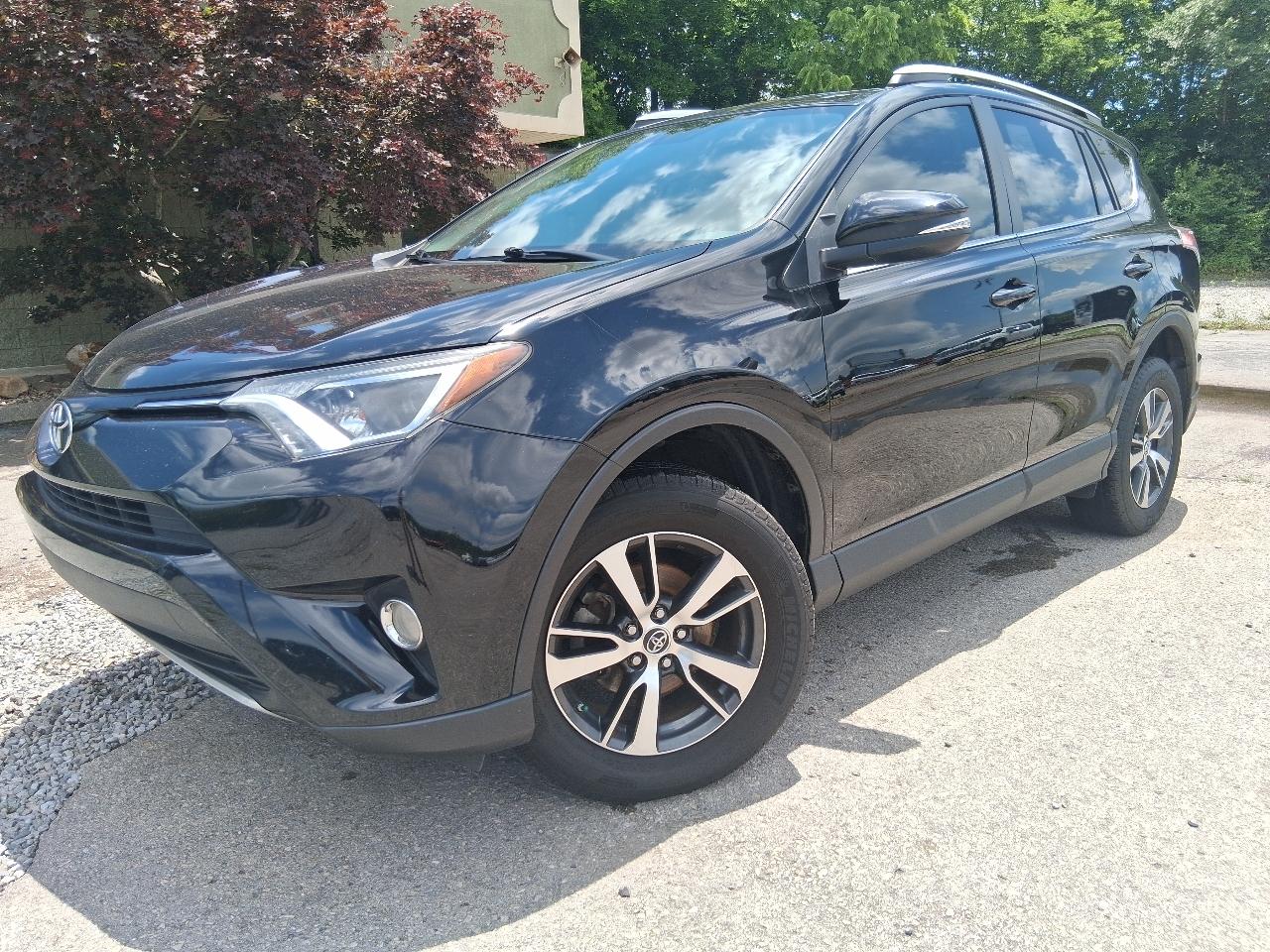 Toyota RAV4 FWD 4dr XLE (Natl) 2016