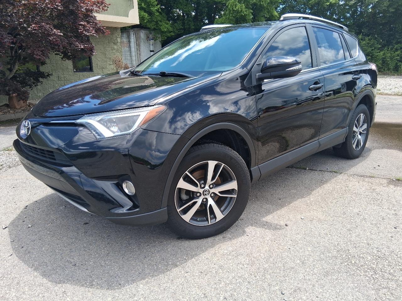 Toyota RAV4 FWD 4dr XLE (Natl) 2016