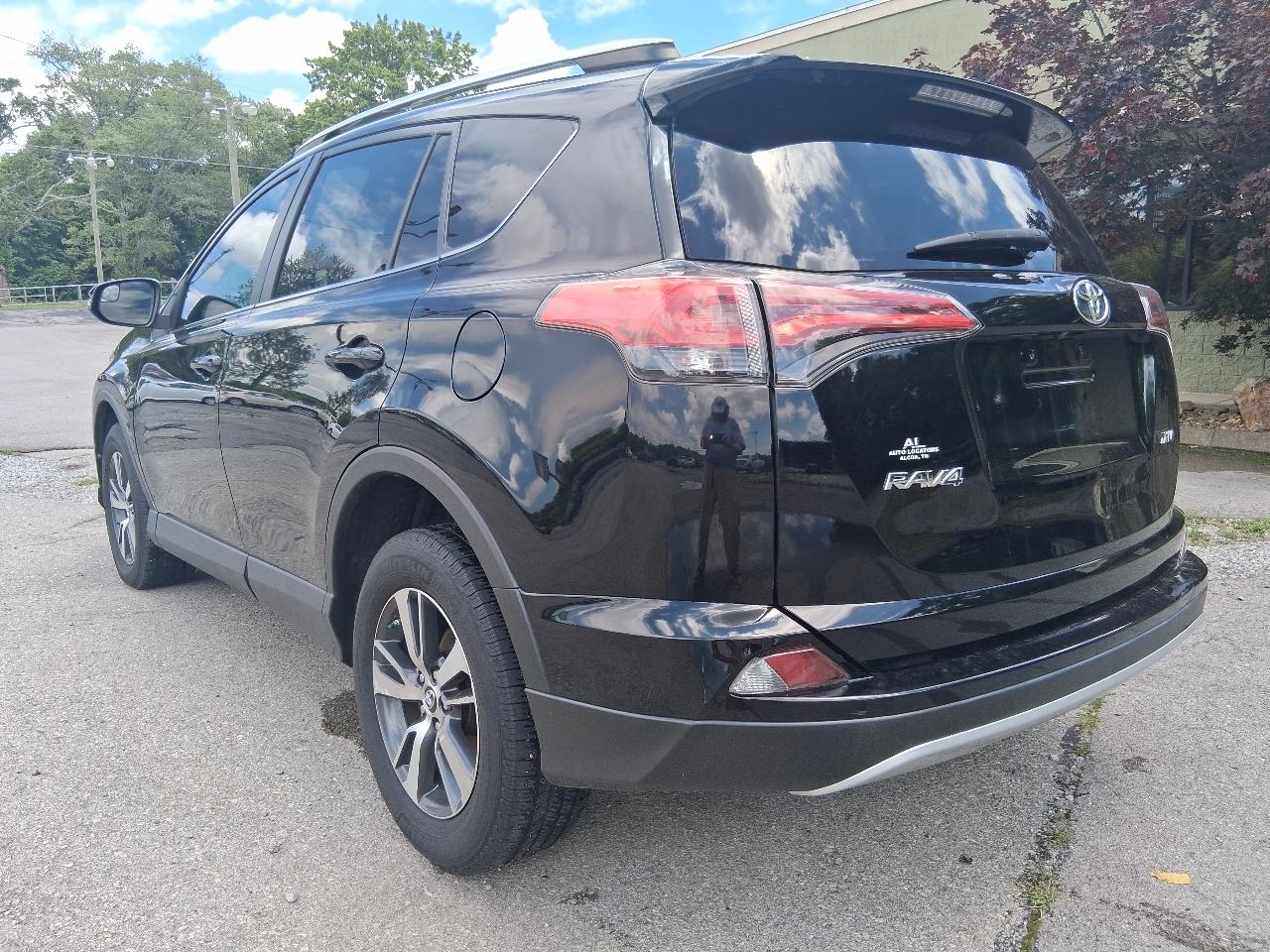 Toyota RAV4 FWD 4dr XLE (Natl) 2016
