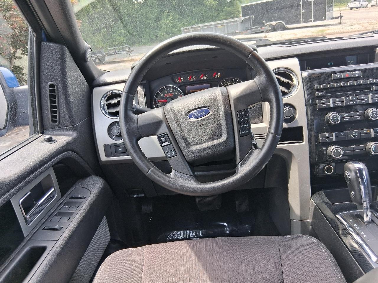Ford F-150 4WD SuperCrew 145" Platinum 2012