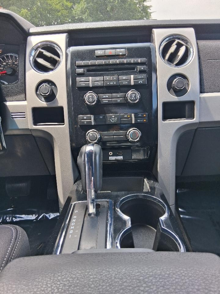 Ford F-150 4WD SuperCrew 145" Platinum 2012
