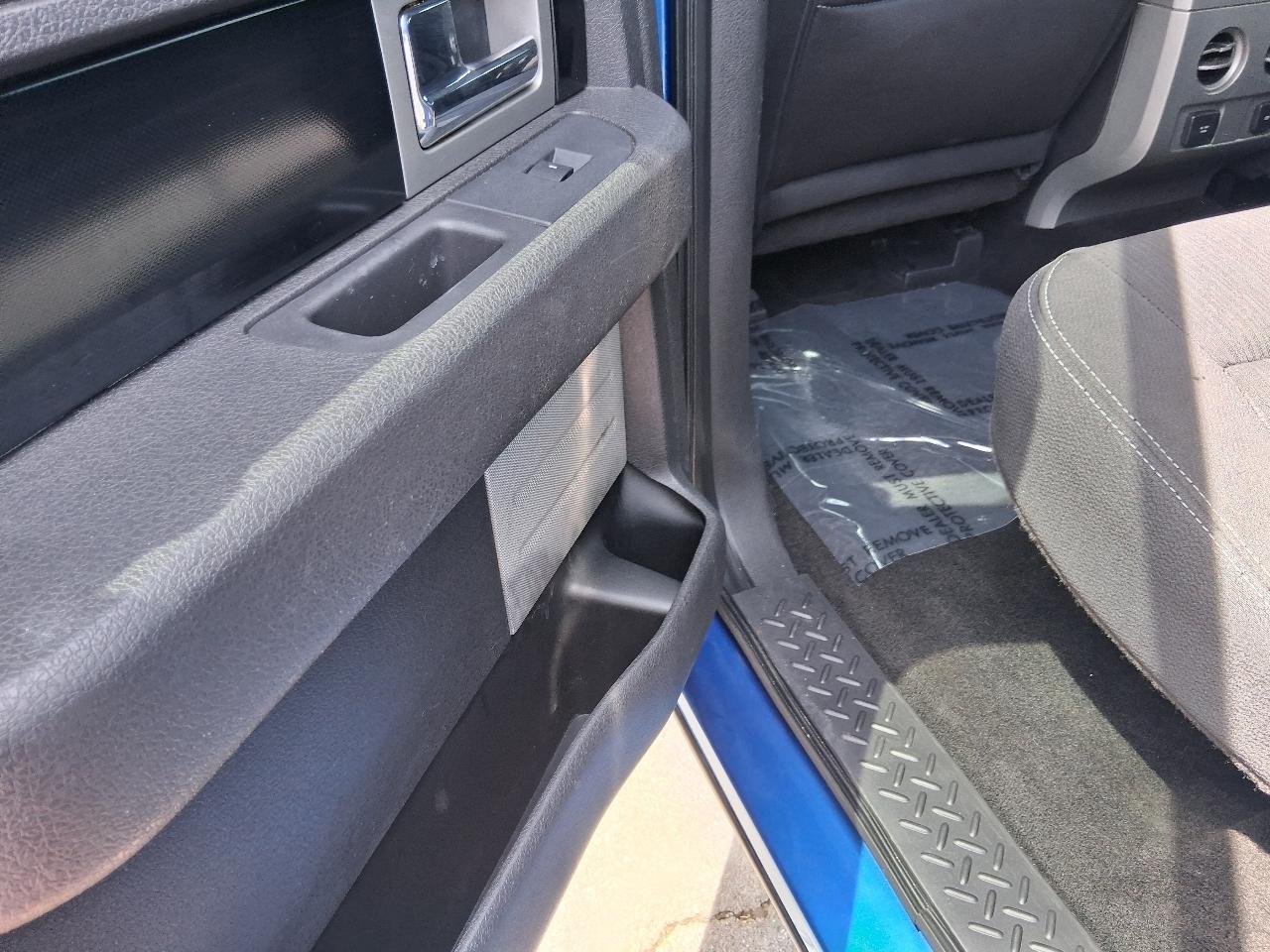 Ford F-150 4WD SuperCrew 145" Platinum 2012