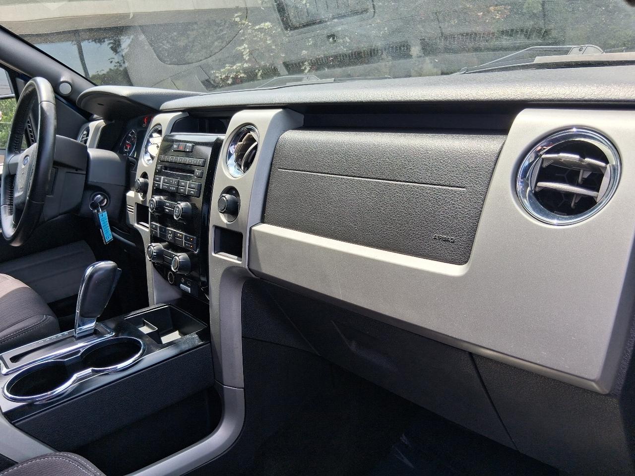 Ford F-150 4WD SuperCrew 145" Platinum 2012