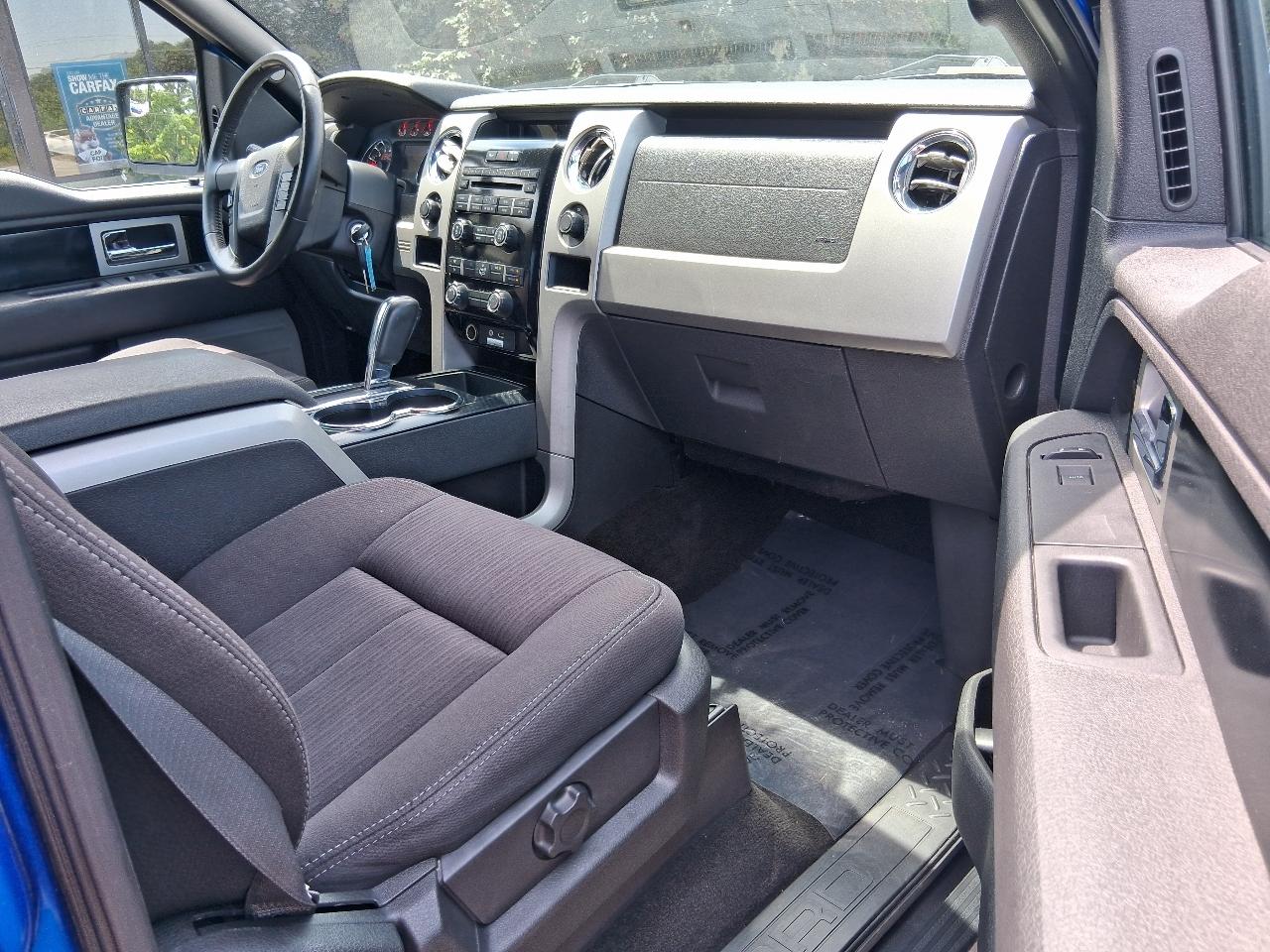 Ford F-150 4WD SuperCrew 145" Platinum 2012