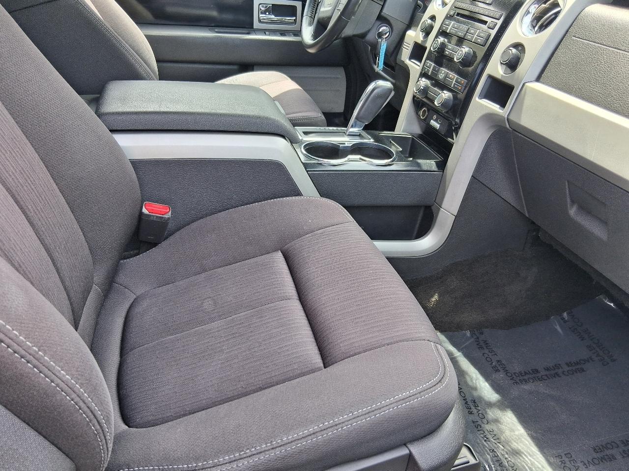 Ford F-150 4WD SuperCrew 145" Platinum 2012