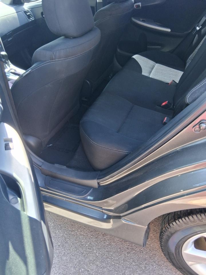 Toyota Corolla 4dr Sdn Auto LE Special Edition (Natl) 2013