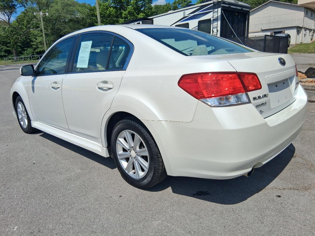 Subaru Legacy 4dr Sdn H4 Auto 2.5i Prem 2011