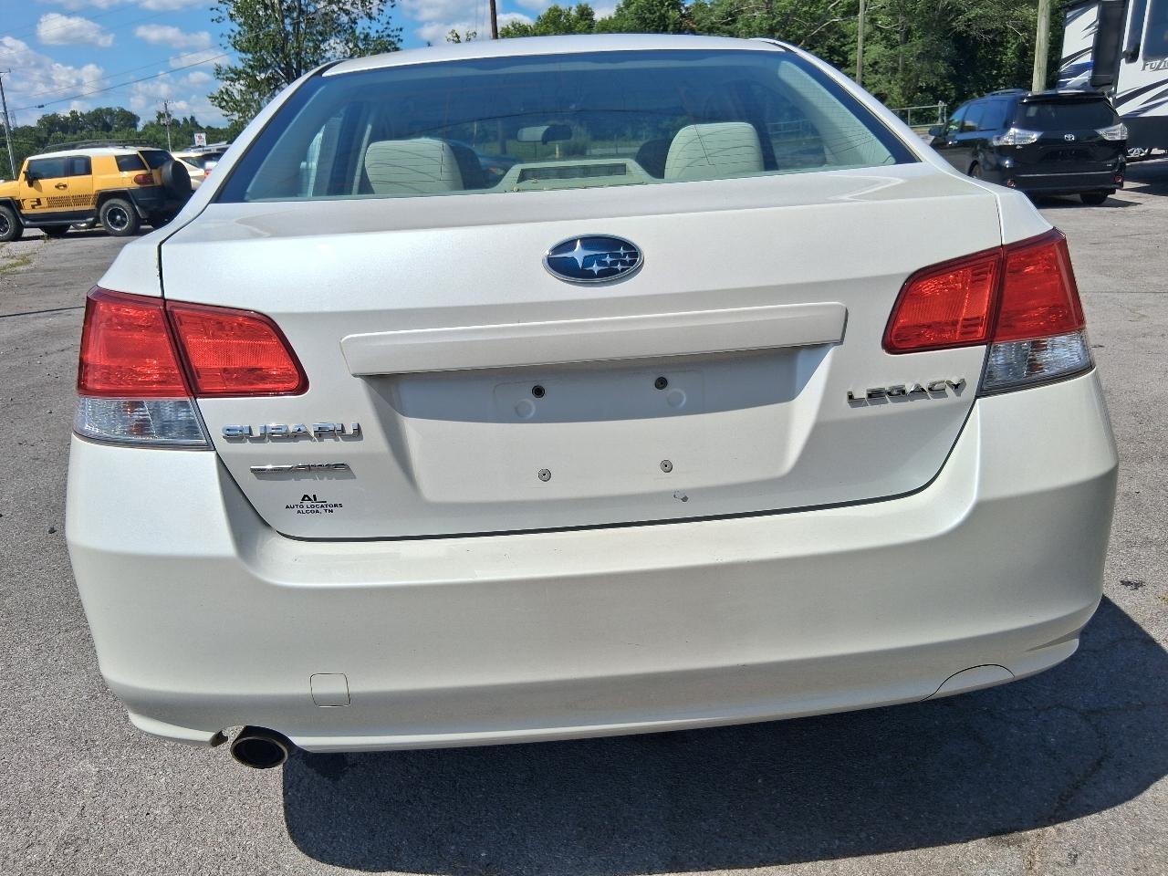 Subaru Legacy 4dr Sdn H4 Auto 2.5i Prem 2011