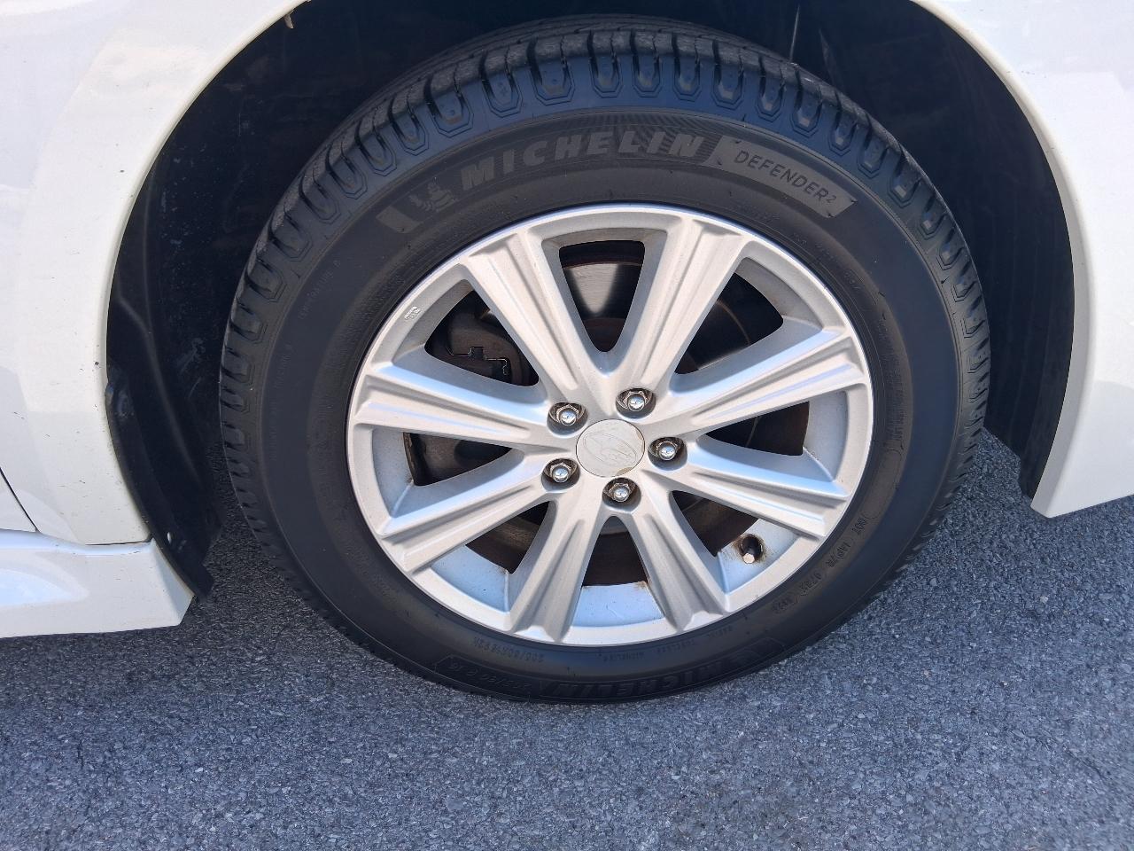 Subaru Legacy 4dr Sdn H4 Auto 2.5i Prem 2011