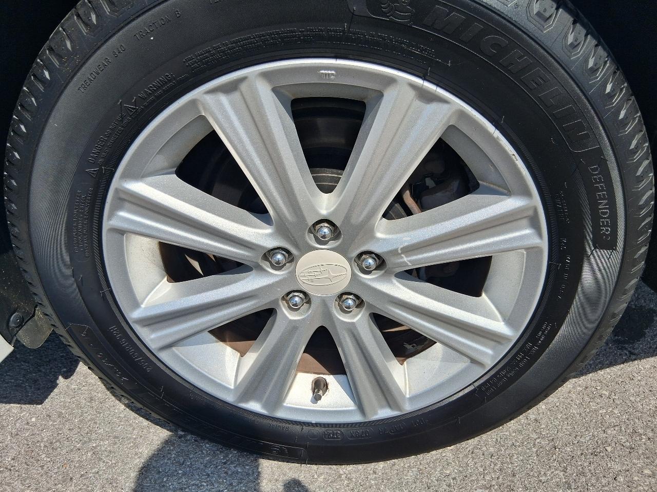 Subaru Legacy 4dr Sdn H4 Auto 2.5i Prem 2011