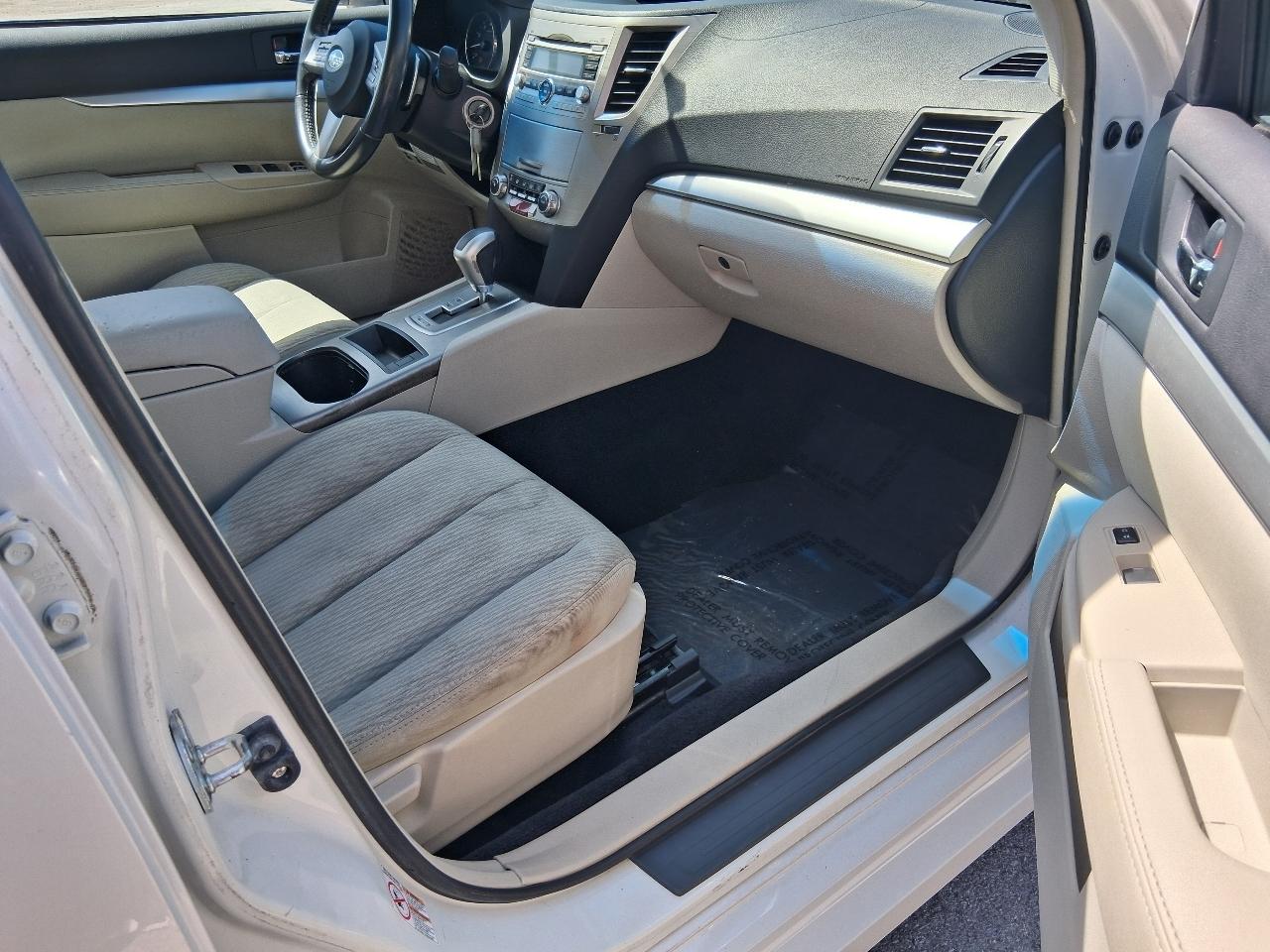 Subaru Legacy 4dr Sdn H4 Auto 2.5i Prem 2011