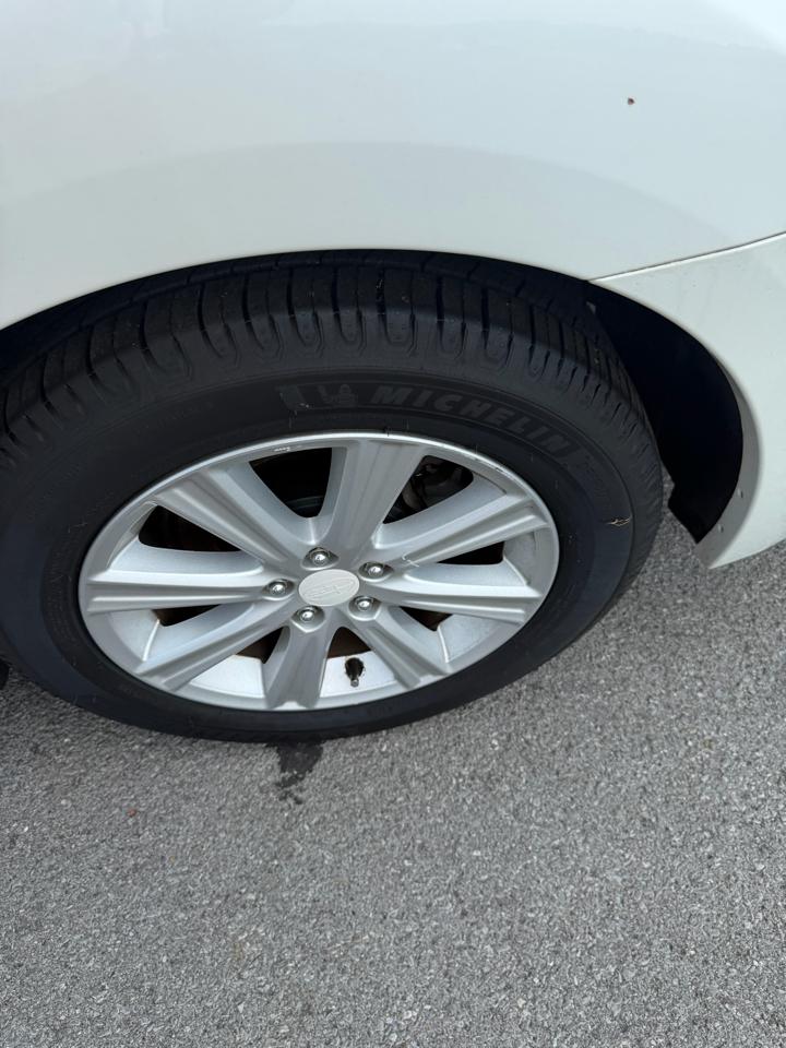 Subaru Legacy 4dr Sdn H4 Auto 2.5i Prem 2011