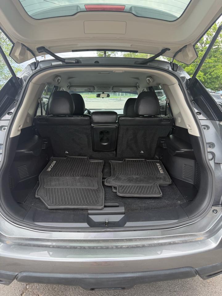 Nissan Rogue FWD 4dr SV 2014