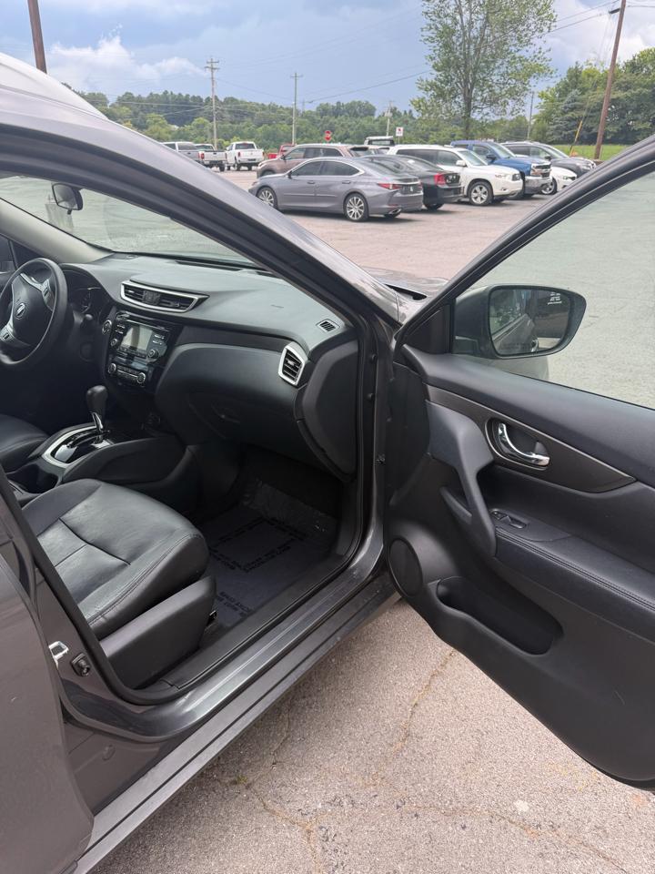 Nissan Rogue FWD 4dr SV 2014
