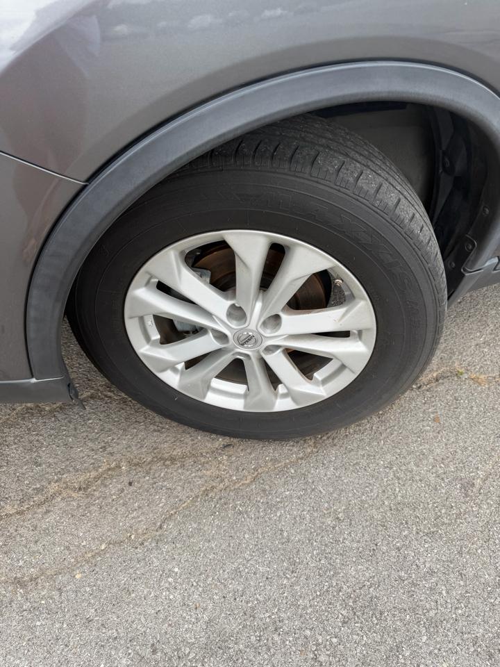 Nissan Rogue FWD 4dr SV 2014