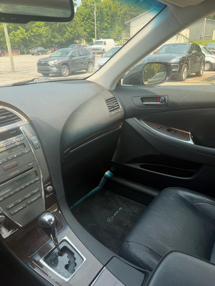 Lexus ES 350 4dr Sdn 2011