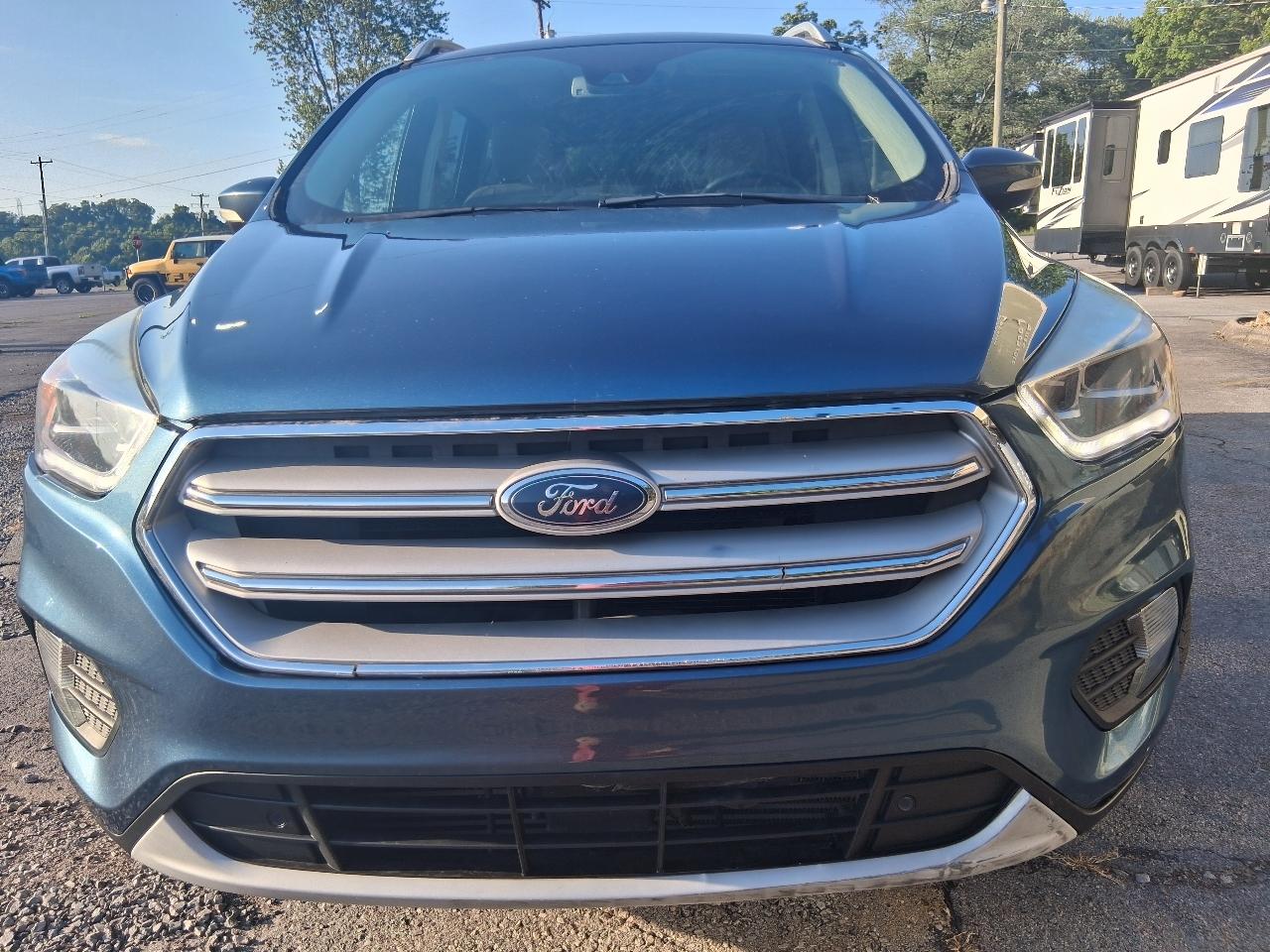 Ford Escape Titanium 4WD 2018