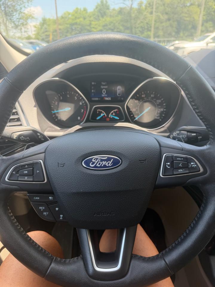 Ford Escape Titanium 4WD 2018