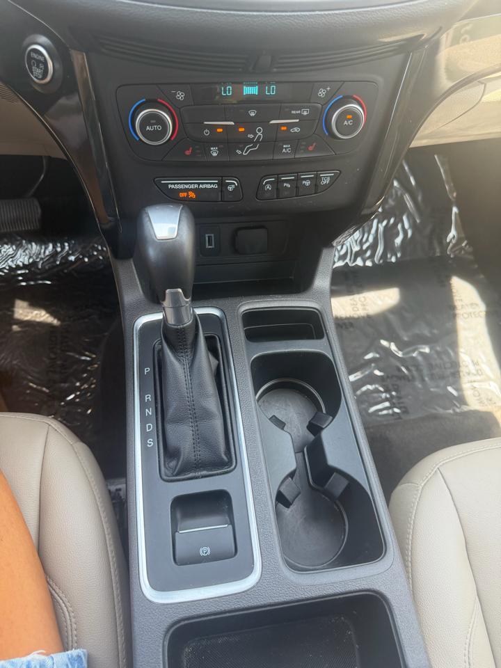 Ford Escape Titanium 4WD 2018
