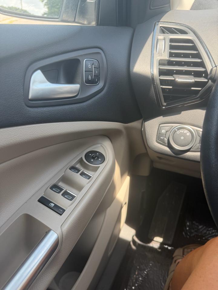 Ford Escape Titanium 4WD 2018