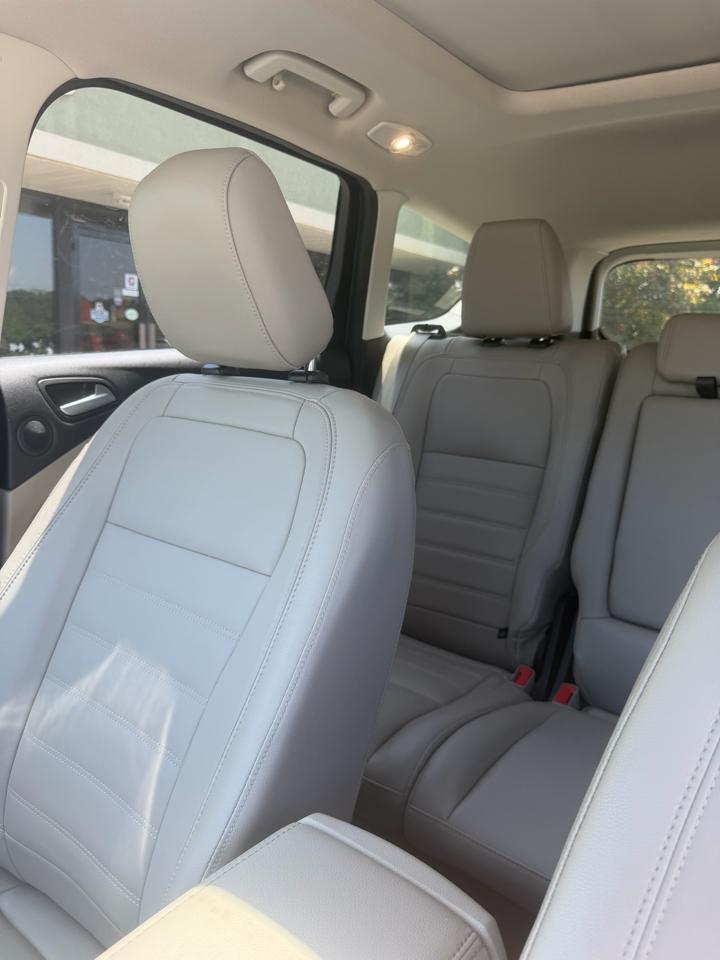 Ford Escape Titanium 4WD 2018