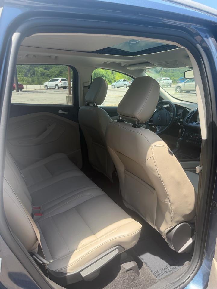 Ford Escape Titanium 4WD 2018