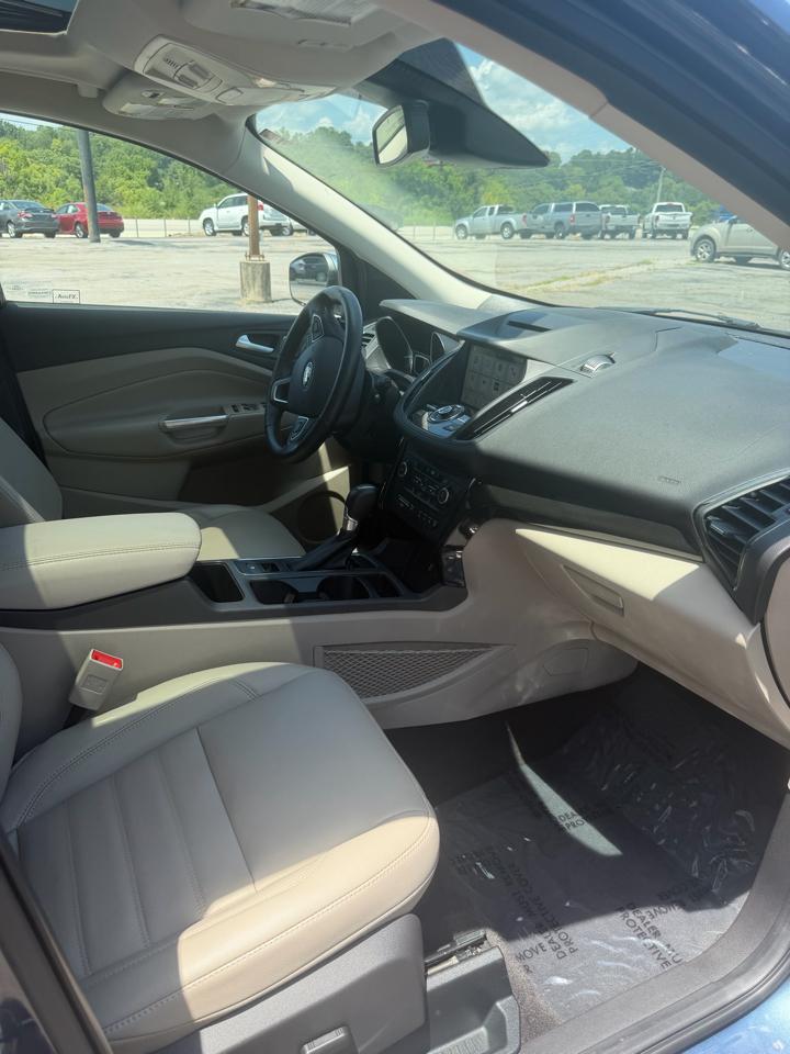 Ford Escape Titanium 4WD 2018