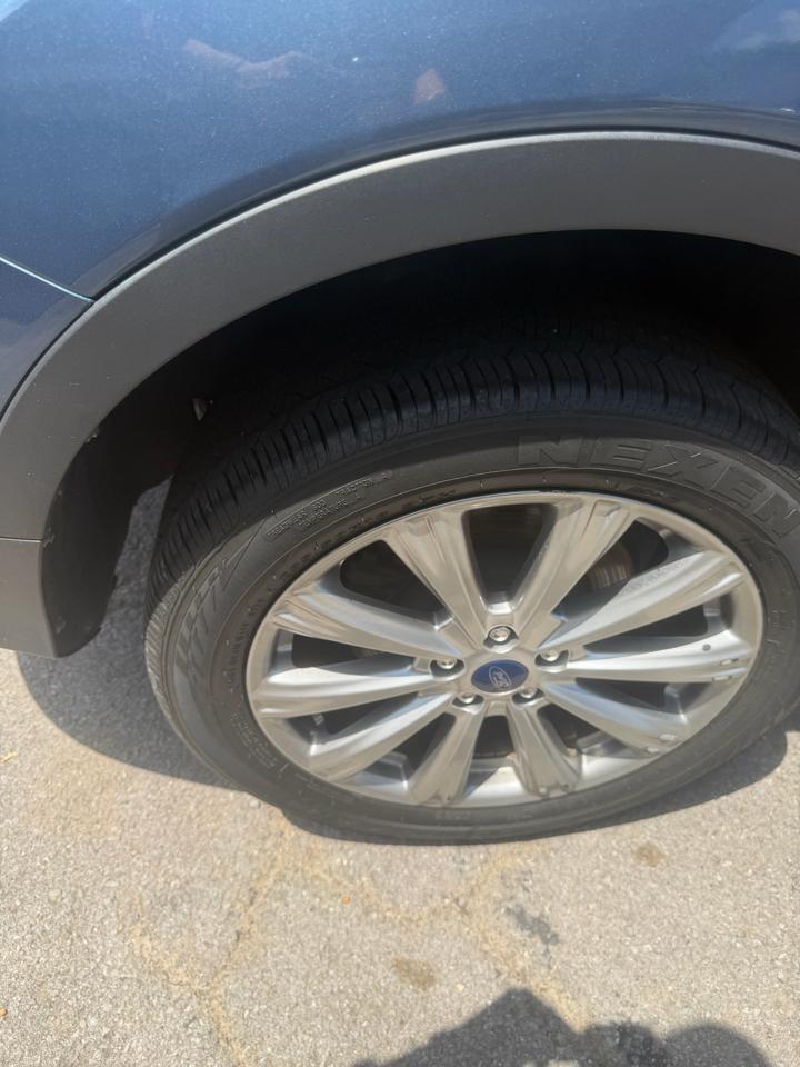 Ford Escape Titanium 4WD 2018