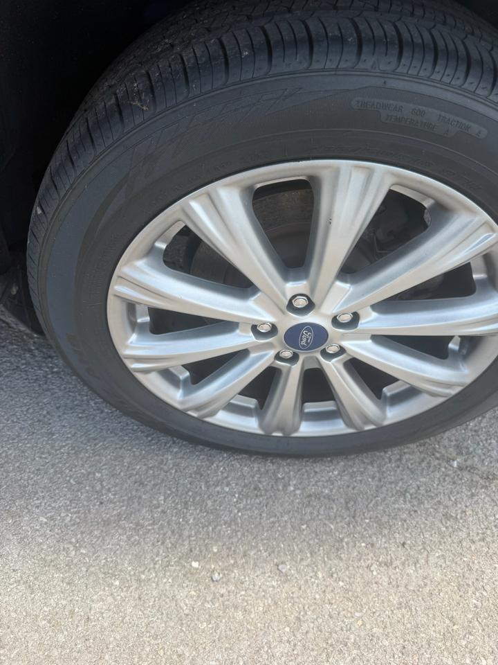 Ford Escape Titanium 4WD 2018
