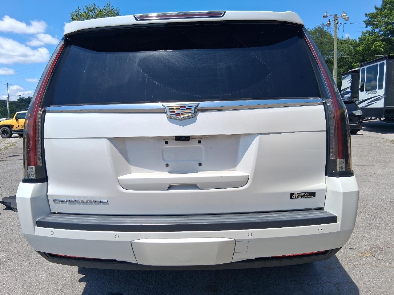 Cadillac Escalade 4WD 4dr Luxury 2017