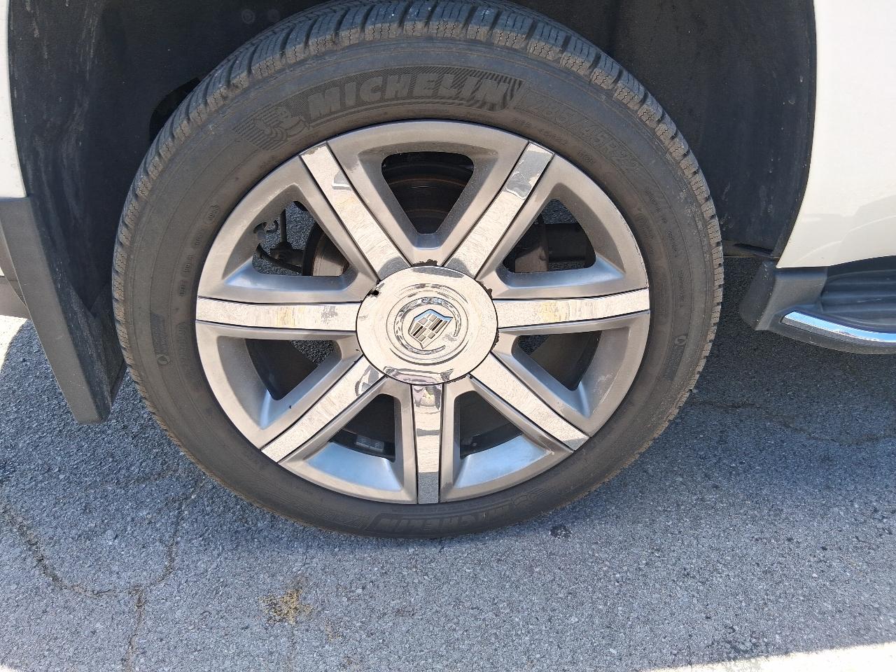 Cadillac Escalade 4WD 4dr Luxury 2017