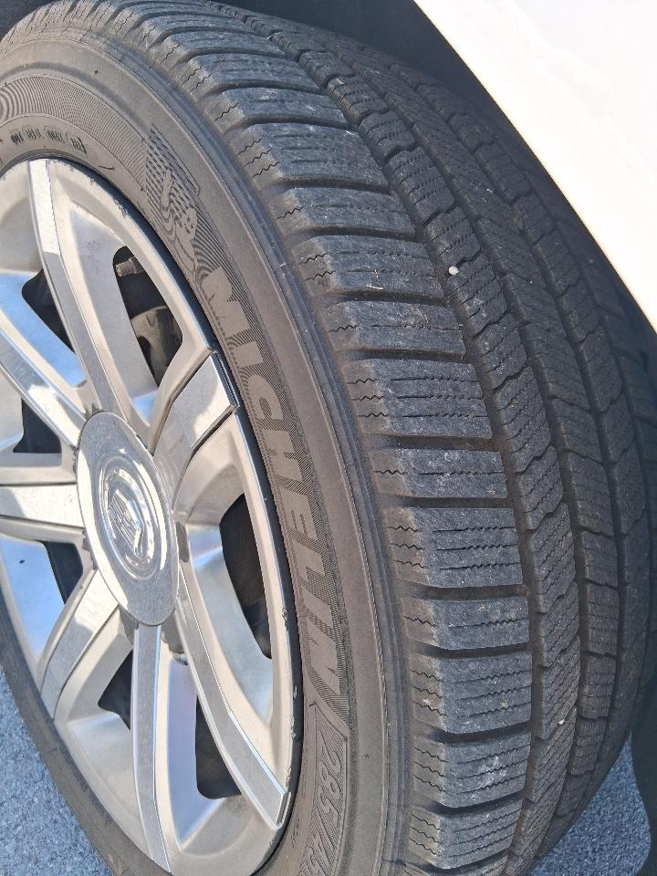 Cadillac Escalade 4WD 4dr Luxury 2017
