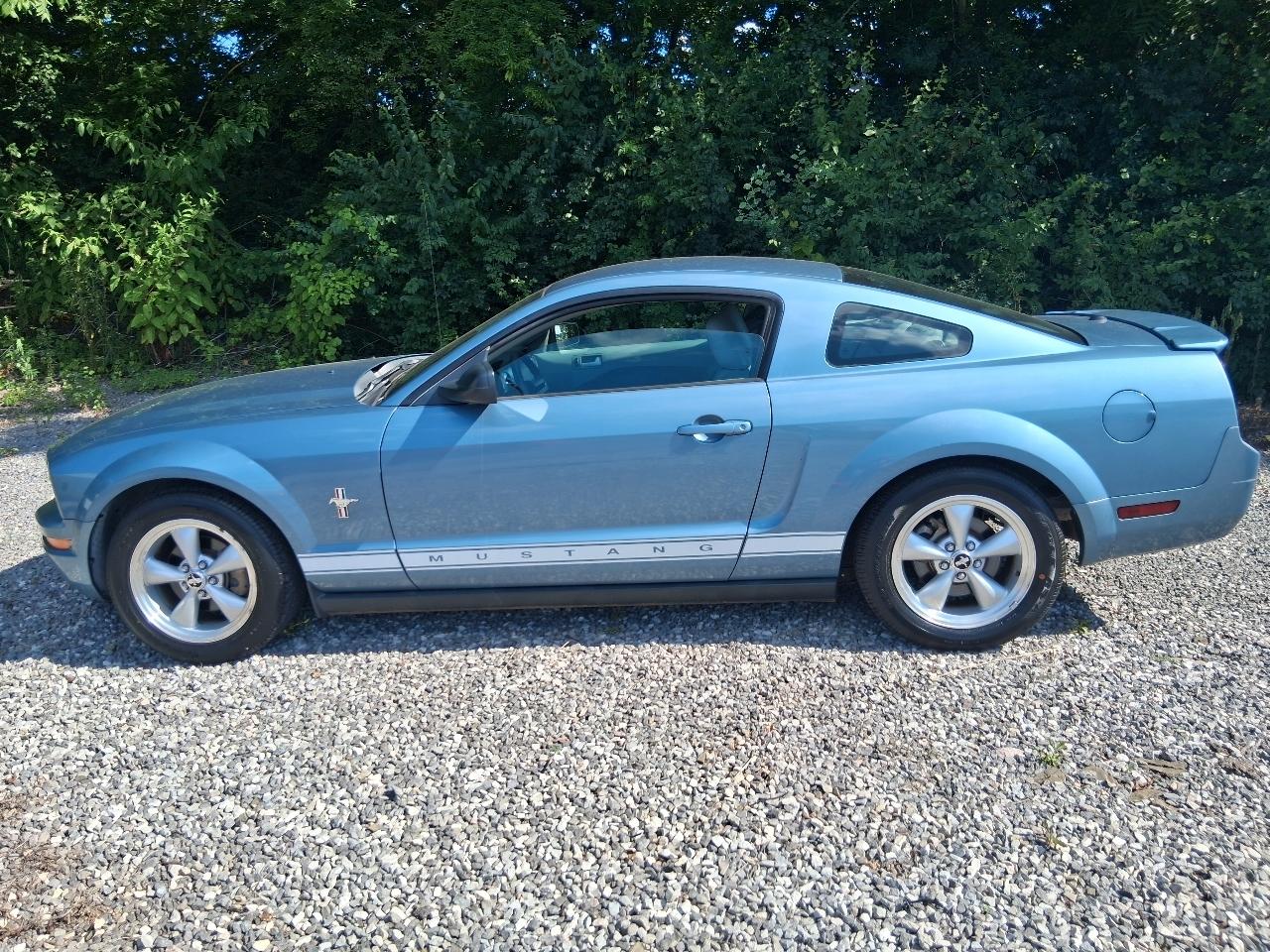 Ford Mustang 2dr Cpe Premium 2008