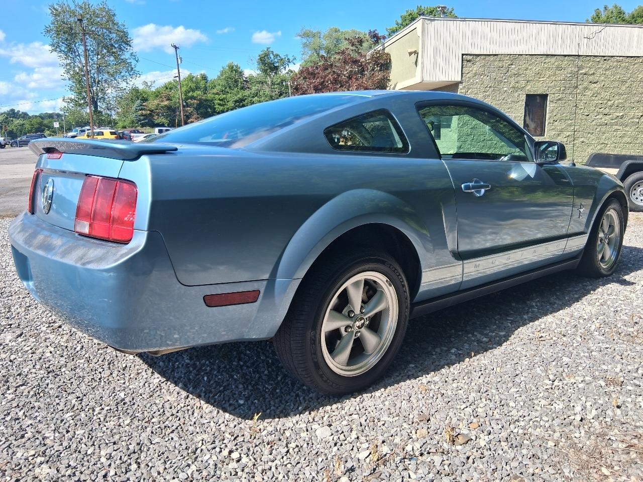 Ford Mustang 2dr Cpe Premium 2008
